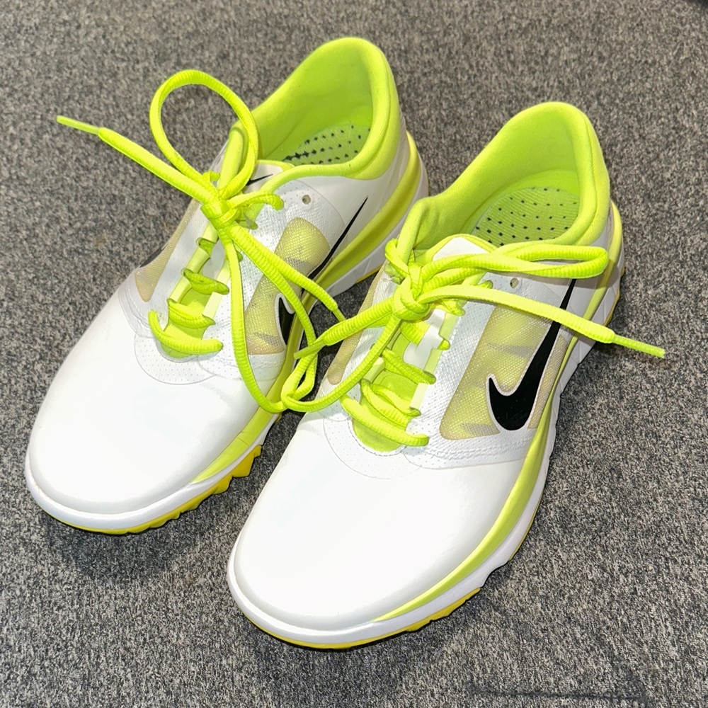 Nike White and Neon Yellow Golf Shoes size 8.5